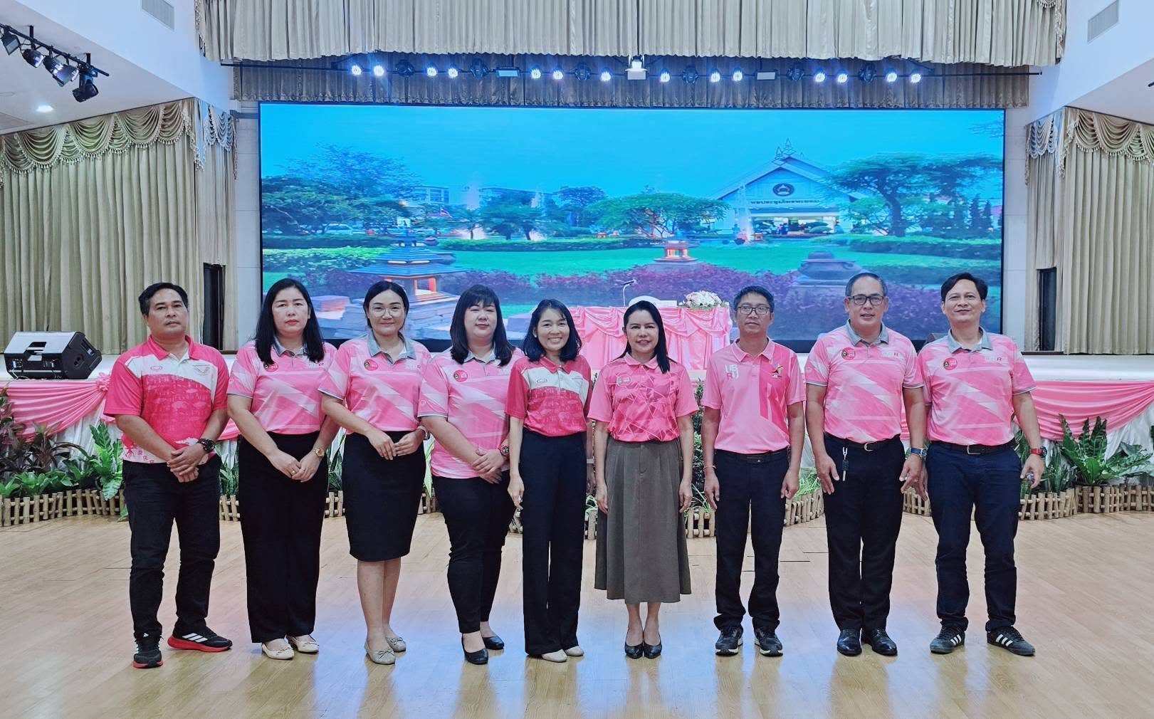 สำนักบริการวิชาการชุมชนร่วมประชุมบุคลากรมหาวิทยาลัยสายสนับสนุนและรับมอบนโยบายการทำงาน ระเบียบการทำงานเพื่อพัฒนาศักยภาพ ประจำปีการศึกษา 2568